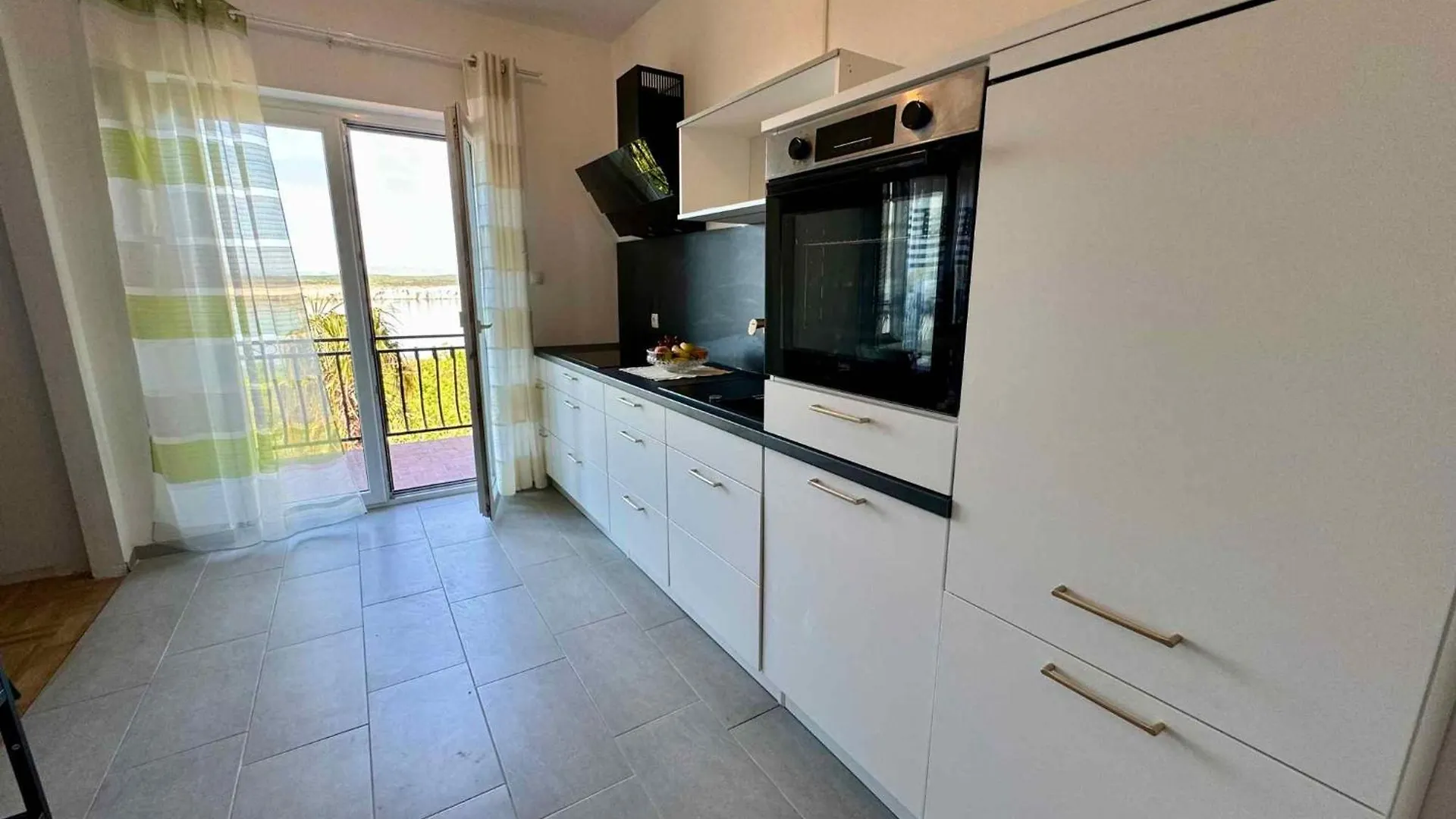 Apartment In Jadranovo 50541